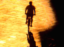 Ciclista posta de sol