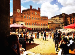 Plaça del camp de Siena